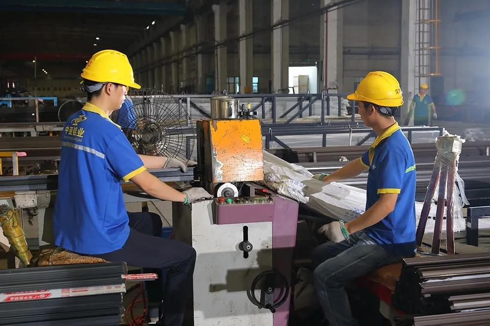 中亞丨九九重陽節(jié),濃濃敬老情——向老員工致敬(圖7) 中亞丨九九重陽節(jié),濃濃敬老情——向老員工致敬(圖7)