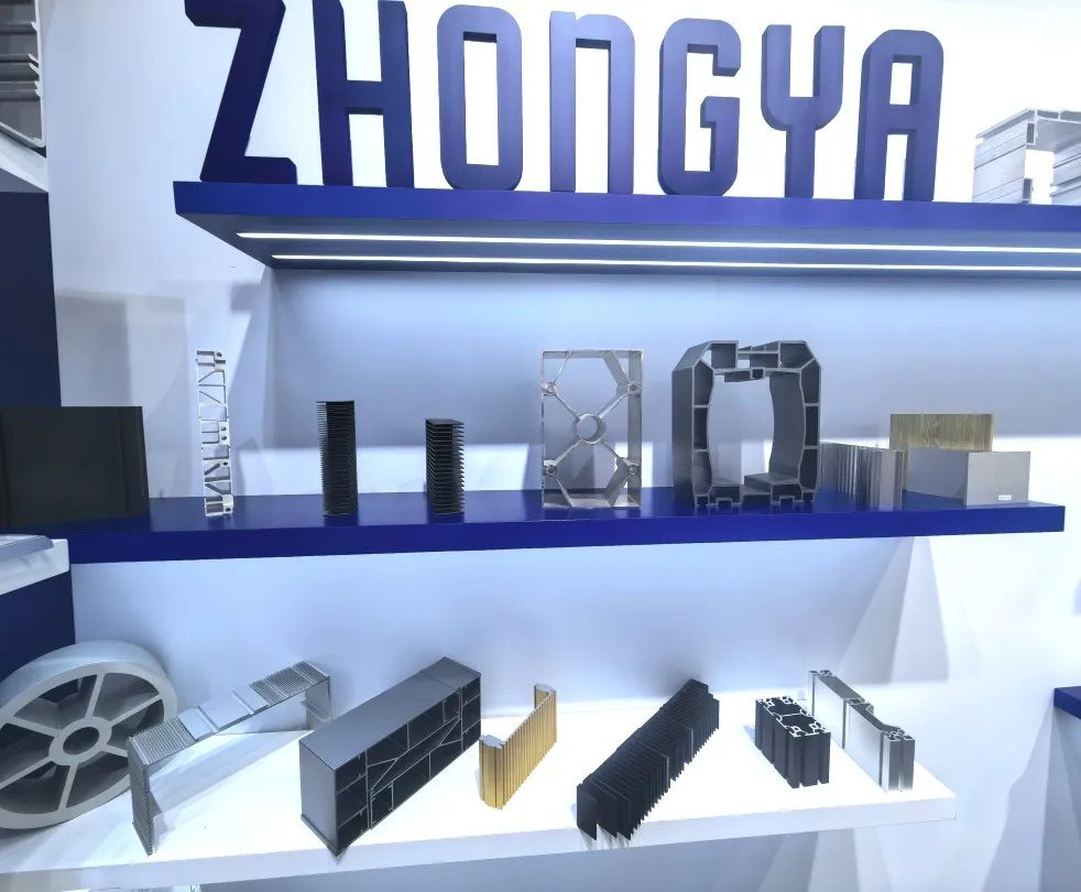 中亞鋁業(yè) “鋁” 光閃耀:廣交會首日現(xiàn)場搶“鮮”看!(圖8) 中亞鋁業(yè) “鋁” 光閃耀:廣交會首日現(xiàn)場搶“鮮”看!(圖8)